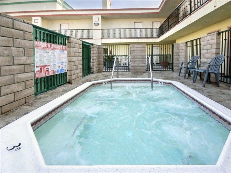 Ramada By Wyndham Marina Del Rey Hotel Eksteriør billede