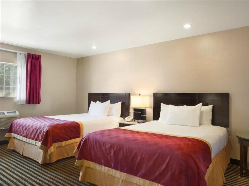 Ramada By Wyndham Marina Del Rey Hotel Eksteriør billede